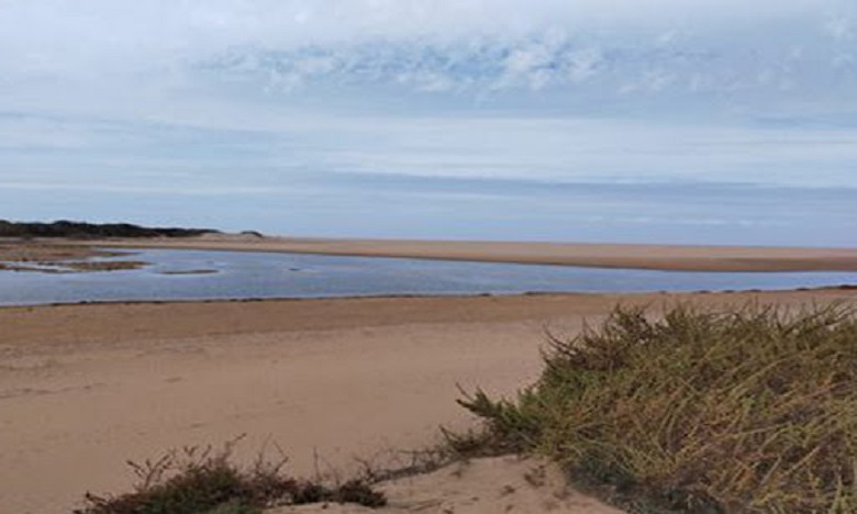 إنزكان: مروحية للدرك الملكي تنقذ 5 أشخاص كانوا محاصرين عند مصب واد سوس