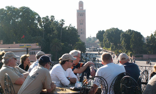 إيقاف 30 شخصا يتعاطون للإرشاد السياحي بدون رخصة بمراك