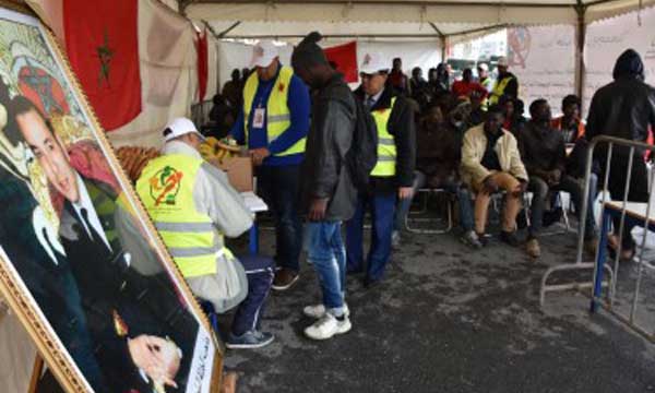 استفادة أزيد من 200 مهاجر إفريقي بالبيضاء من قافلة طبية بمحطة أولاد زيان