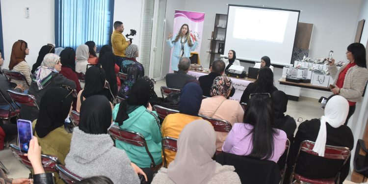 الاتحاد الوطني لنساء المغرب يخلد اليوم الوطني للمرأة بجهات المملكة الاتحاد الوطني لنساء المغرب يخلد اليوم الوطني للمرأة بجهات المملكة