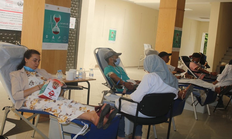 الجمعية المغربية لتربية الشبيبة تختتم حملة التبرع بالدم بتيط مليل