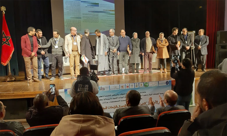 الدعوة إلى ضرورة إدماج البعد البيئي في التخطيط الترابي لمواجهة تحديات تغير المناخ بالواحات