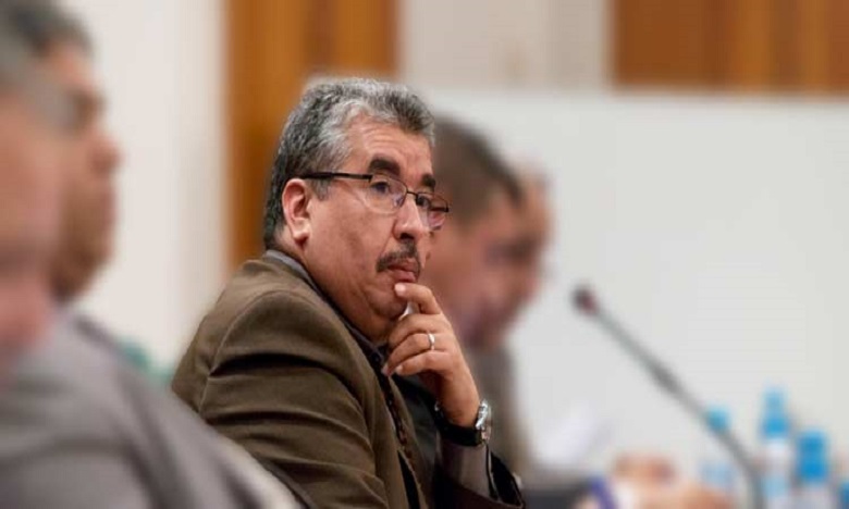 الرباط: رئيس المجلس الجماعي ينفي خبر حافلات بلون وردي خاصة بالنساء