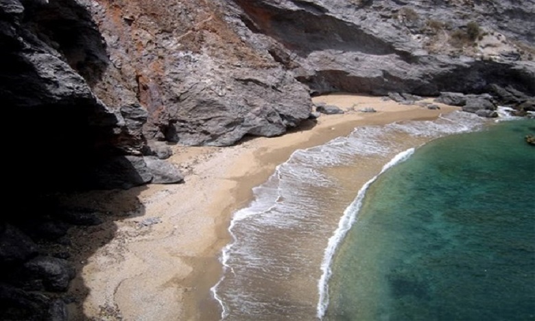 العثور على جثة رجل بالشاطئ الصخري بالجديدة