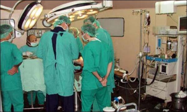 النقابة الوطنية لأطباء القطاع الحر تناقش التغطية الصحية وتصحيح اختلالات ممارسة الطب