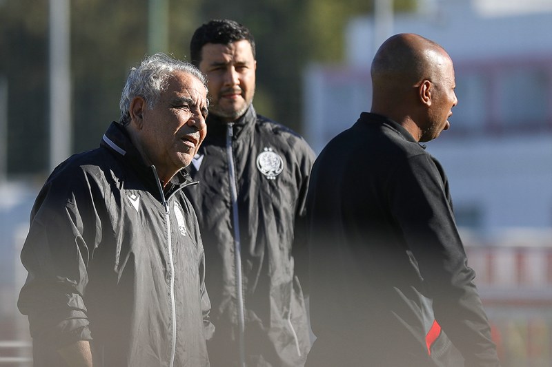 النقاش يساعد المدرب البنزرتي في الوداد