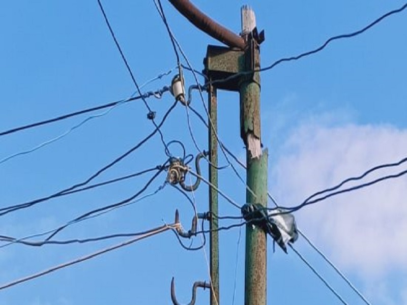 بنعلي: استبدال 214 ألف عمود كهربائي خشبي يشكل خطرا على السكان منذ 12 سنة