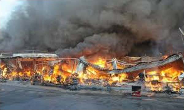 حريق يدمر 15 محلا في سوق فم العنصر بإقليم بني ملال