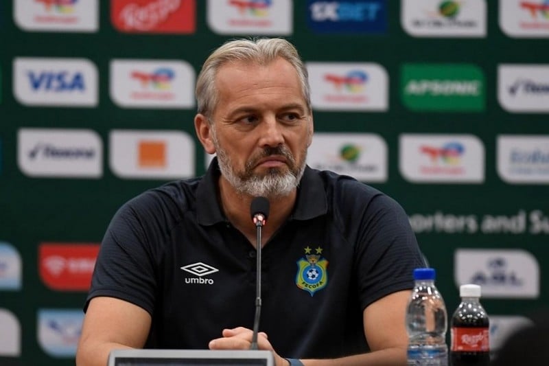 حكيمي يتسبب في "معاتبة لاعبي الكونغو" حكيمي يتسبب في "معاتبة لاعبي الكونغو"