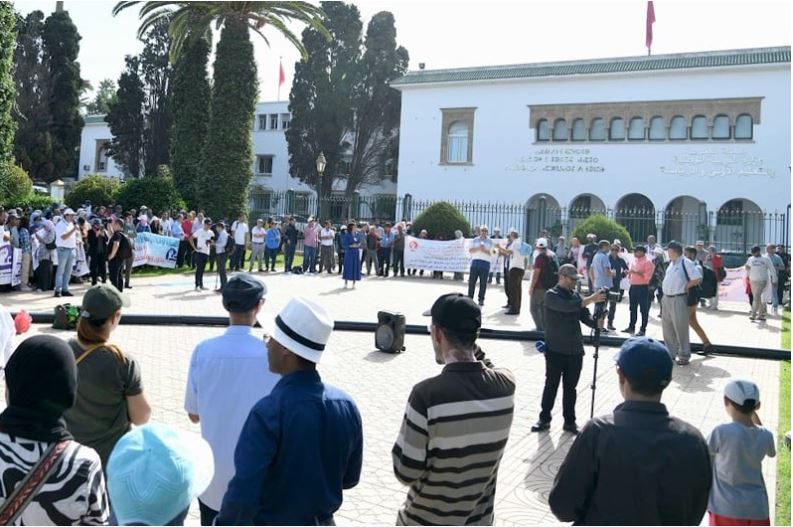 دكاترة التربية الوطنية يرفضون الإبقاء على المباراة لتغيير الإطار إلى أستاذ باحث دكاترة التربية الوطنية يرفضون الإبقاء على المباراة لتغيير الإطار إلى أستاذ باحث