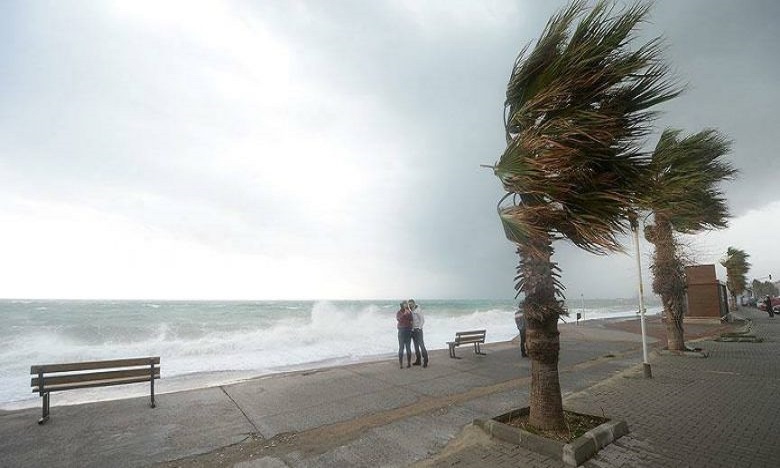 زخات رعدية وأمطار قوية يومي السبت والأحد (نشرة إنذارية) زخات رعدية وأمطار قوية يومي السبت والأحد (نشرة إنذارية)
