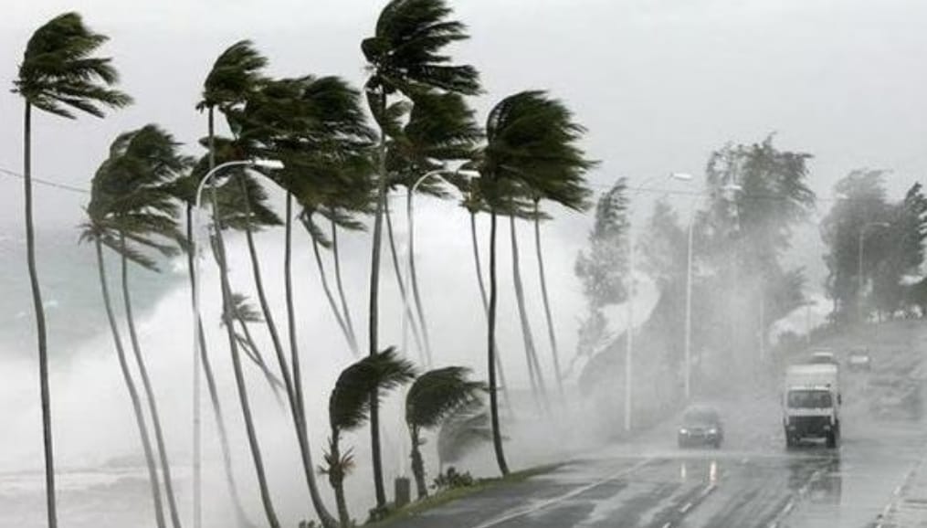 زخات مطرية رعدية قوية ورياح قوية مرتقبة غدا الجمعة