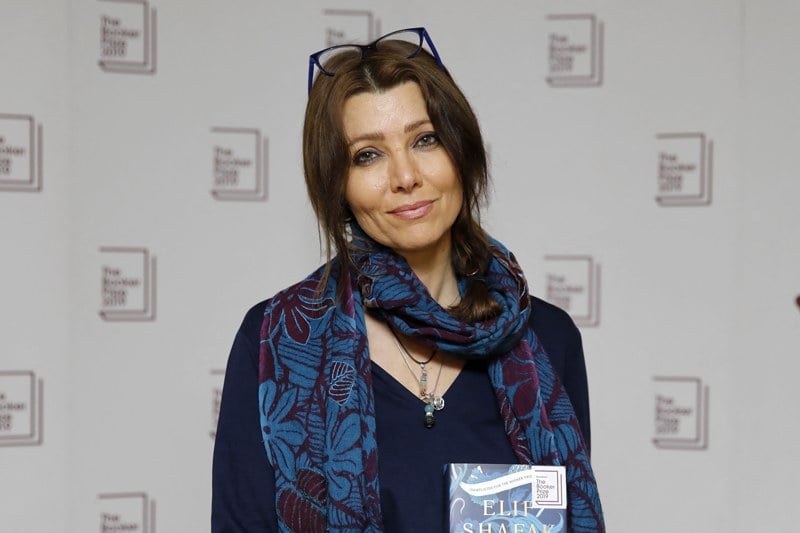 سرقة أدبية تلاحق الروائية التركية إليف شفق