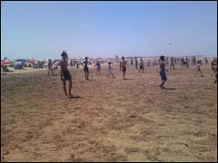 شاطئ مادام شوال خلف موروكومول يخفف الاكتظاظ عن عين الذئاب