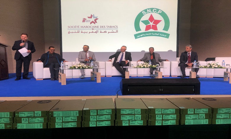 شركة التبغ ونقابة التجار والمهنيين تحتفيان بـ 298 من أبناء باعة التبغ الحاصلين على أفضل المعدلات وطنيا