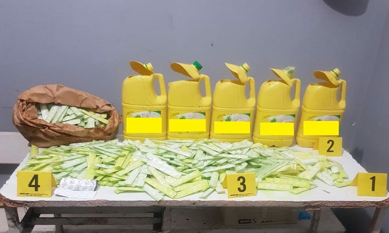 ضبط آلاف أقراص مخدر "الإكستازي" مخبأة داخل قارورات خاصة بسائل للتنظيف