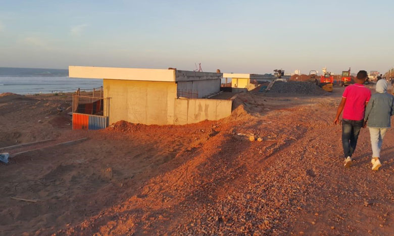 عمال واسر أربعة مقاهي بكورنيش عين الدياب امام مصير مجهول