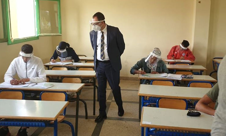 فاس: تلاميذ يحكون رحلة تنقلهم إلى مراكز الامتحان والعودة إلى المنزل في ظروف خاصة