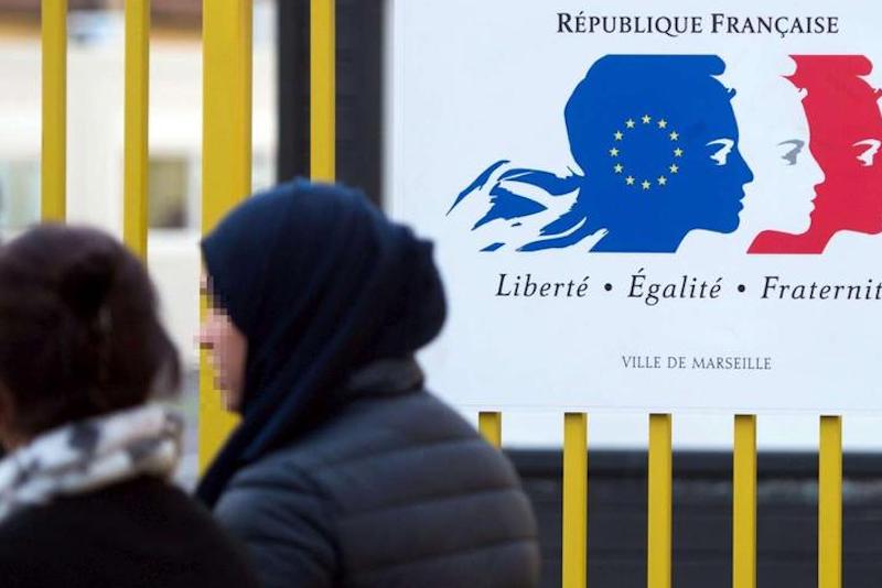 قانون الهجرة الفرنسي الجديد يدخل حيز التنفيذ قانون الهجرة الفرنسي الجديد يدخل حيز التنفيذ