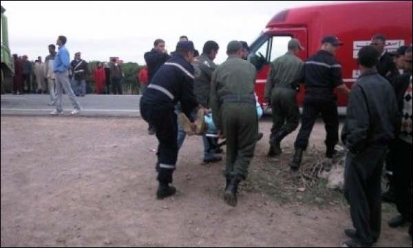 مصرع شخصين وإصابة سبعة آخرين في حادثة سير على الطريق الرابطة بين العرائش وتطوان