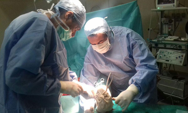 مكناس: اجراء عملية جراحية لإنقاد المرأة التي رمت بإبنيها من طابق علوي