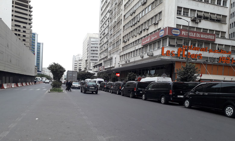 مهنيو النقل السياحي يطالبون بفترة إعفاء من تسديد القروض البنكية