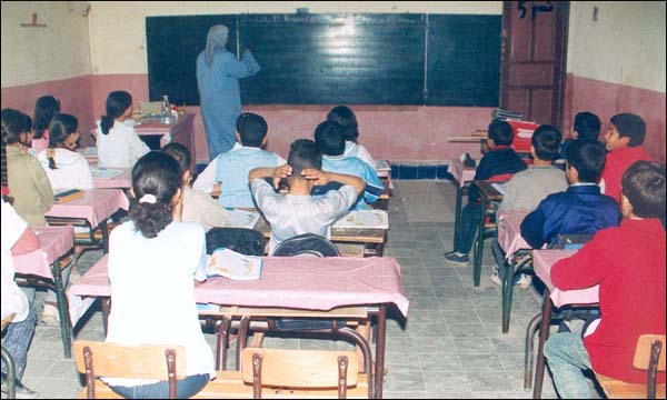 نقابة تعليمية تطالب بالتحقيق في 'خروقات' نائب سابق بطاطا