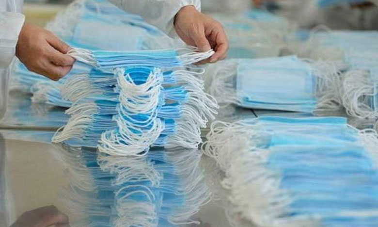 وحدة صناعية تحول إنتاجها إلى صناعة 300 ألف كمامة واقية بإقليم شيشاوة