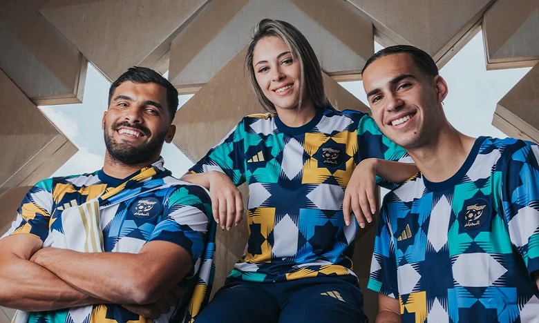 وزارة الثقافة توجه إنذارا قضائيا لشركة "أديداس" بعد استعمالها لنمط الزليج المغربي وزارة الثقافة توجه إنذارا قضائيا لشركة "أديداس" بعد استعمالها لنمط الزليج المغربي