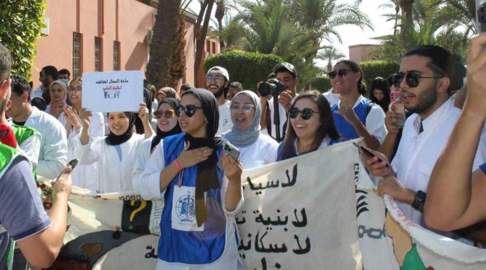 وزارتا التعليم العالي والصحة تستجيبان لـ 95 % من مطالب طلبة الطب