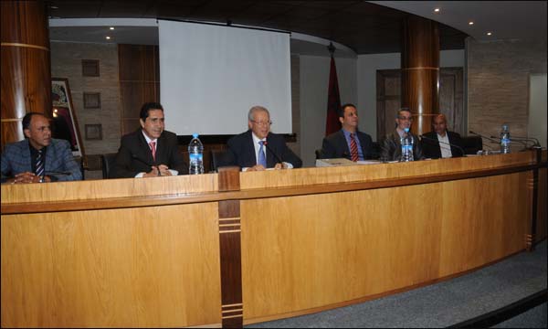 وزير التربية الوطنية يعطي الانطلاقة الرسمية لـ'مشروع المؤسسة' وزير التربية الوطنية يعطي الانطلاقة الرسمية لـ'مشروع المؤسسة'