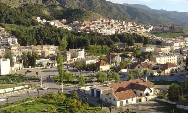 وفاة تلميذ من داخلية ثانوية بأزرو في ظروف غامضة