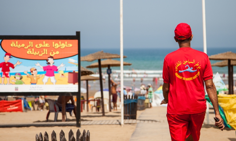 1718 سباحا منقذا استفادوا من تكوين مراقبة الشواطئ في الصيف