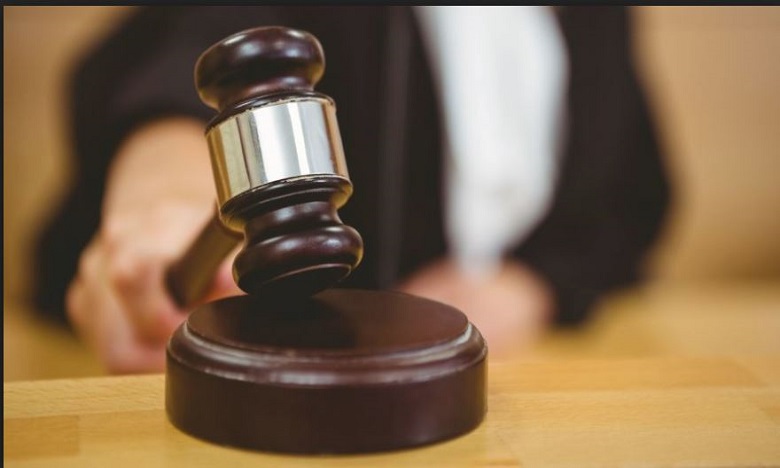 20 شهرا حبسا للمحامي البوشتاوي والسبب أزيد من 100 تدوينة فيسبوكية