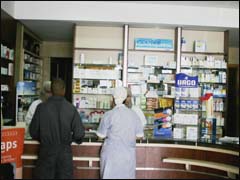 81 في المائة من صيادلة البيضاء يتشبثون بالتوقيت العادي للعمل 81 في المائة من صيادلة البيضاء يتشبثون بالتوقيت العادي للعمل