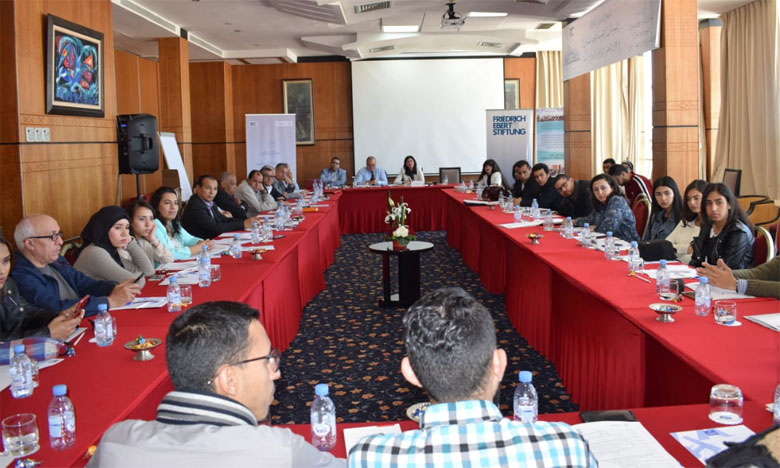 أساتذة جامعيون وجمعويوين يناقشون بالبيضاء السياسات العمومية في مجال التعليم