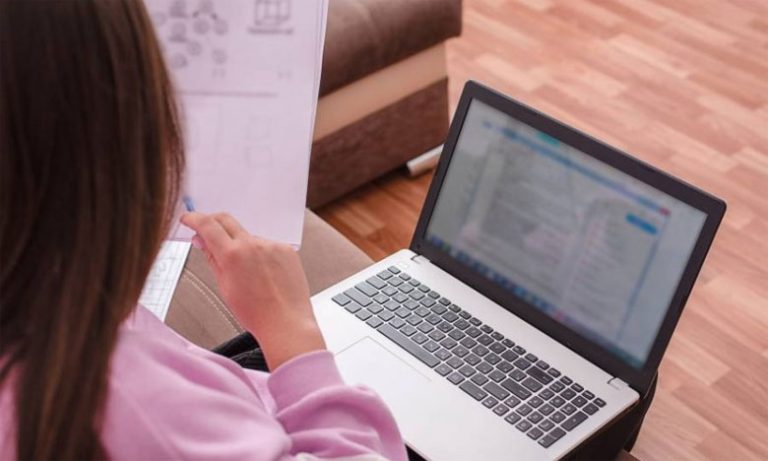 أستاذان جامعيان بالرباط يطلقان بوابة إلكترونية لتدريس المواد العلمية عن بعد