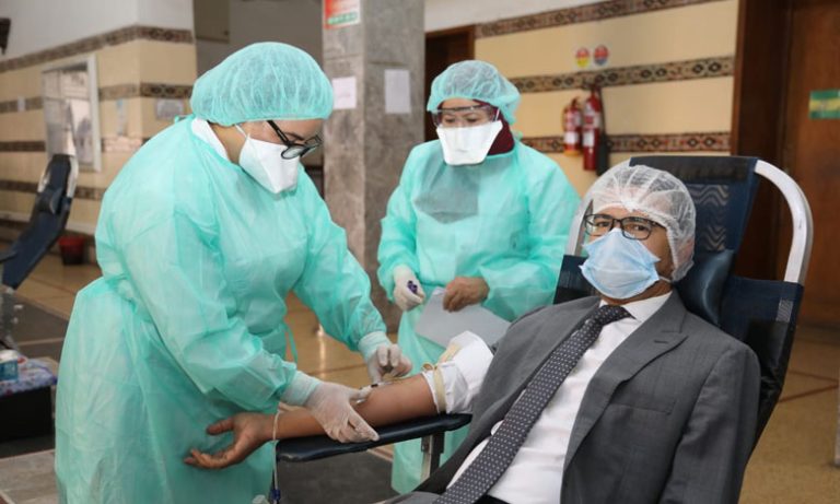 أسرة العدالة بالدائرة الاستئنافية لمراكش تنخرط في حملة تضامنية للتبرع بالدم