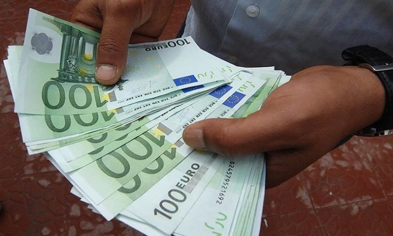 إحباط تهريب 35 ألف أورو من أكادير إلى بودابست