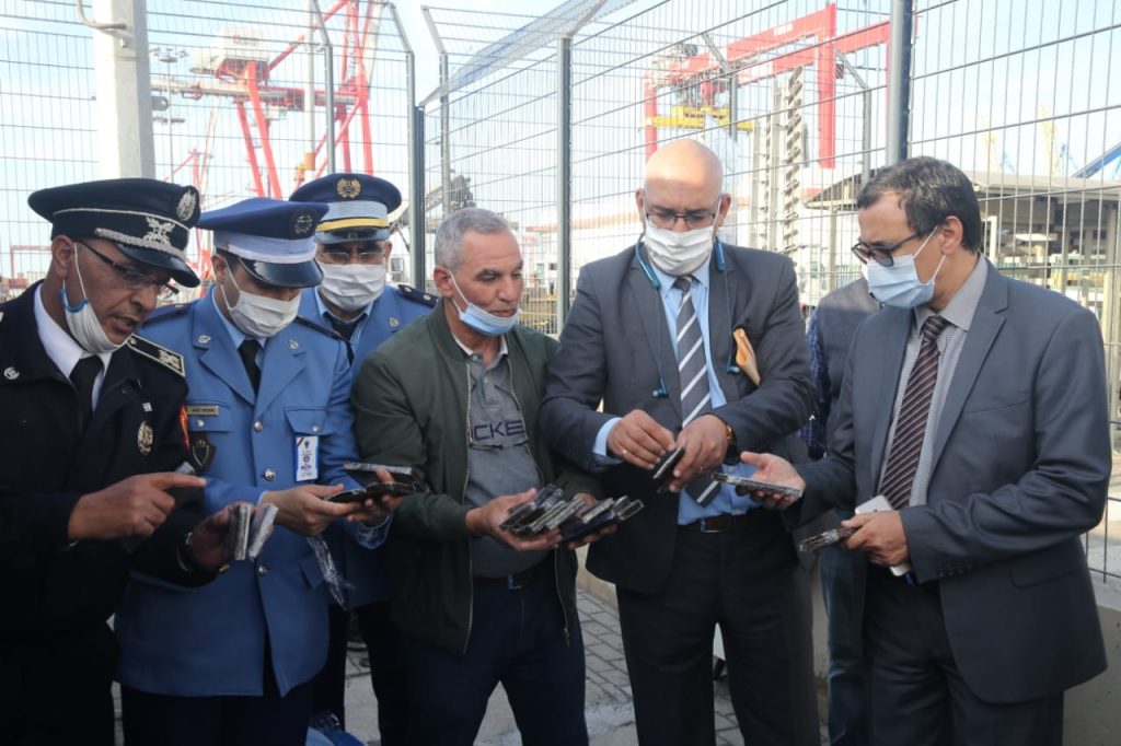 إحباط محاولة جديدة لتهريب طنين و360 كلغ من مخدر الشيرا بميناء البيضاء