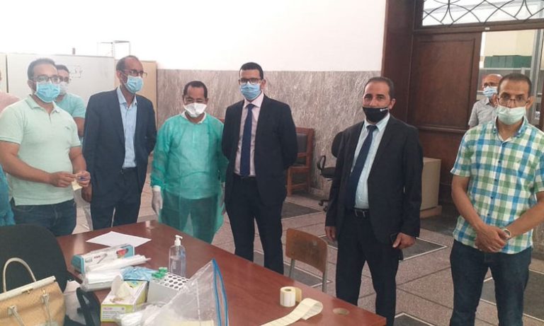 إخضاع قضاة وموظفي محاكم مراكش للتحاليل المخبرية للكشف عن كورونا