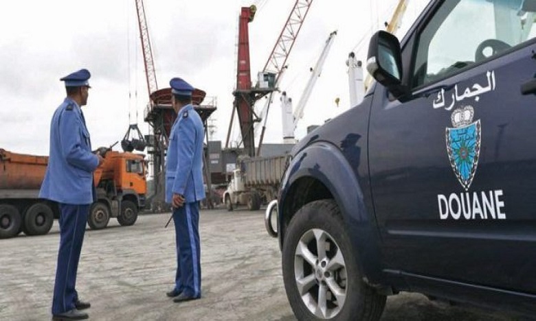 إدارة الجمارك تعلن تعميم نزع الطابع المادي عن مساطر التعشير
