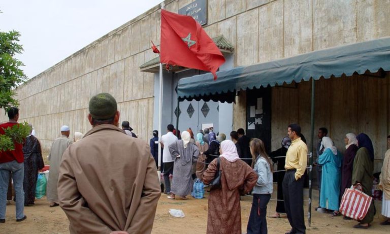 إدارة سجن عكاشة تنفي دخول المعتقل ربيع أبلق في إضراب عن الطعام