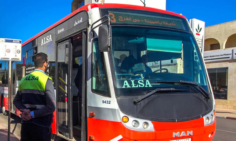 إدارة شركة "ألزا" بالبيضاء توضح حيثيات صورة لإحدى حافلاتها "تعدت العدد المسموح به من الركاب"