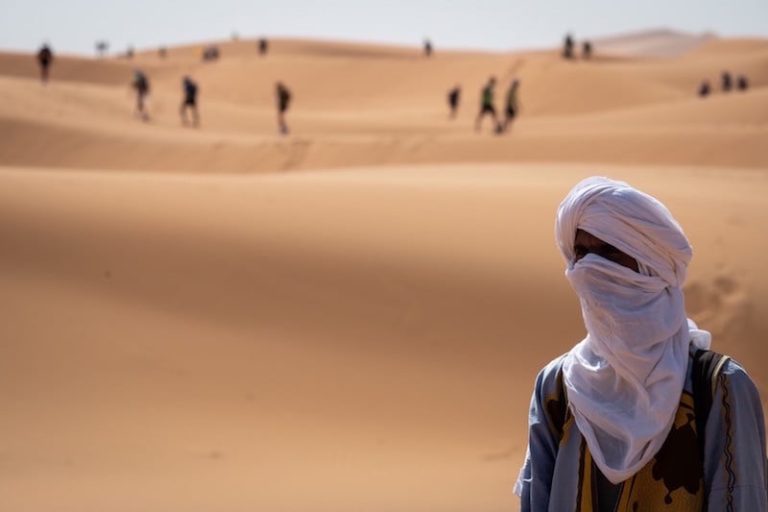 إصدار بالإسبانية يقتفي جذور الصناعة الاستعمارية لقضية الصحراء المغربية