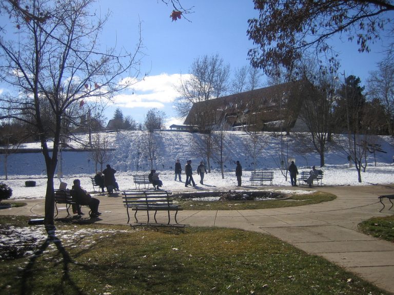 إفران: إجراءات استباقية لمواجهة الظروف الطبيعية لفصل الشتاء