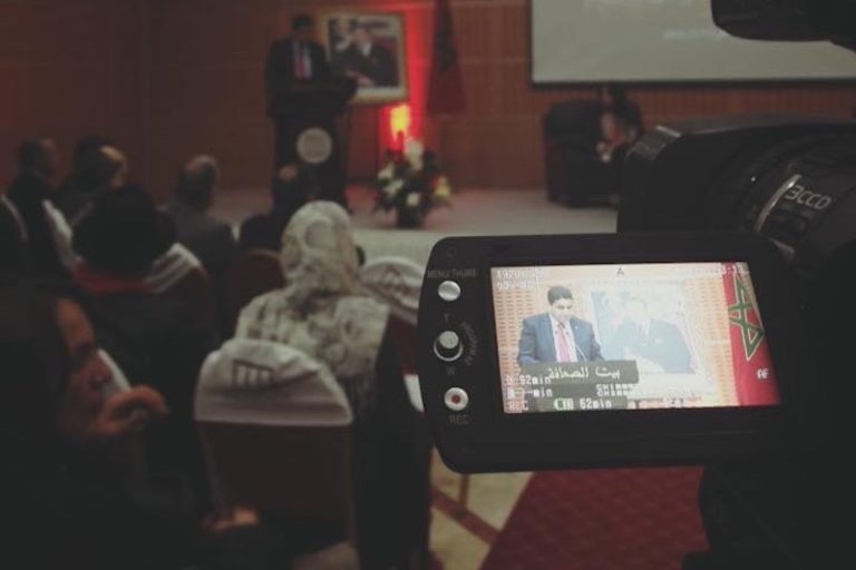 اتحاد "كتاب المغرب" يتمسك بالشرعية
