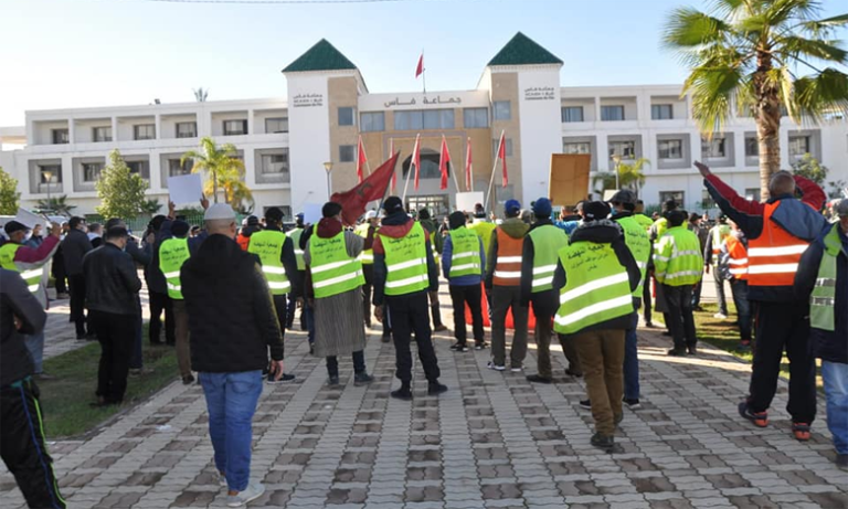 احتجاجات على جماعة فاس مع دخول خدمة "التوقف بالأداء" لحيز التنفيذ