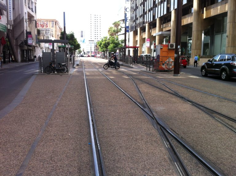 ارتباك في حركة النقل بالبيضاء بعد توقف الطرامواي