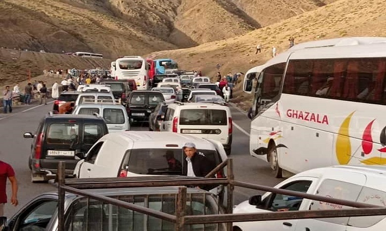 ارتفاع ثمن التذاكر وطول الرحلة...مسافرون يحكون معاناة السفر بعد قرار إغلاق 8 مدن بسبب فيروس كورونا